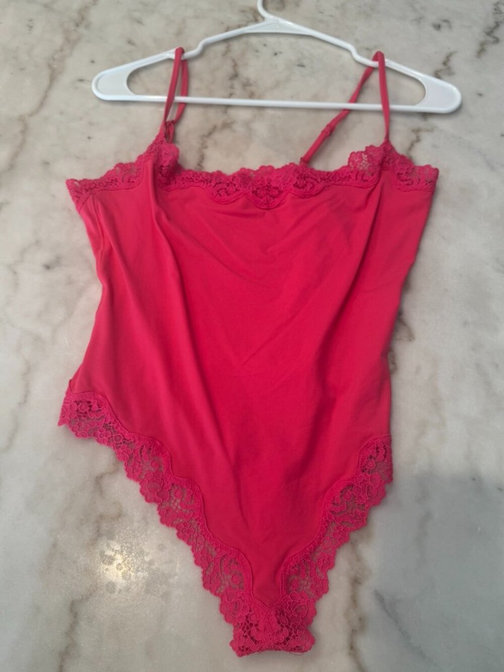 SKIMS Fits Everybody Lace Bodysuit size L